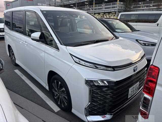2023 Toyota Voxy