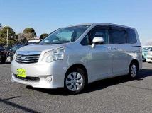 2013 Toyota Noah