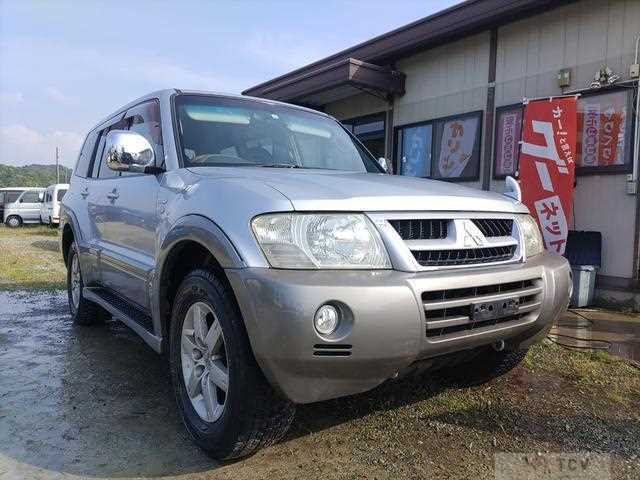 2005 Mitsubishi Pajero