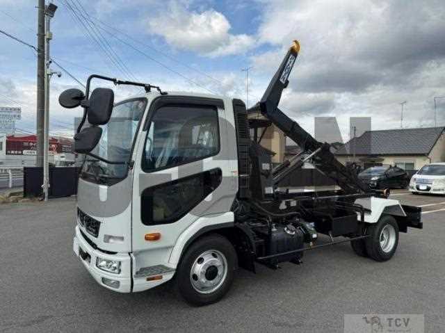 2025 Mitsubishi Fuso Fighter