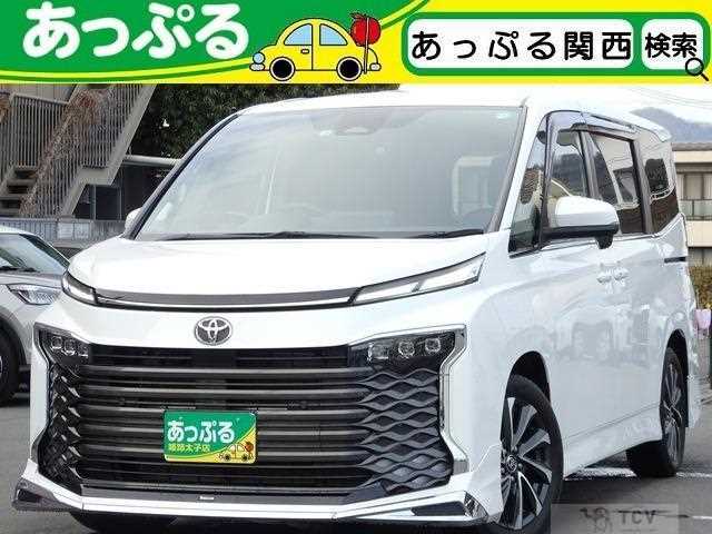 2022 Toyota Voxy