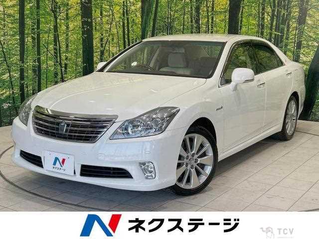 2012 Toyota Crown Hybrid
