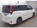 2016 Toyota Noah