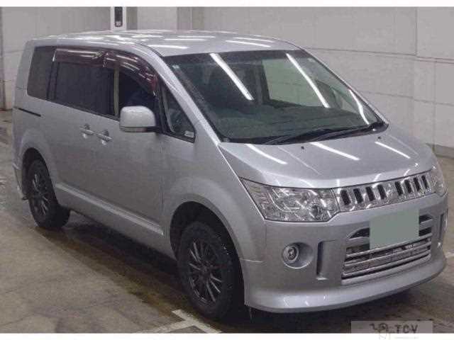 2013 Mitsubishi Delica D5