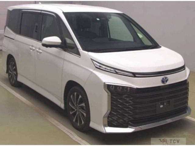 2023 Toyota Voxy