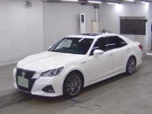 2016 Toyota Crown Hybrid
