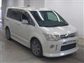 2011 Mitsubishi Delica D5