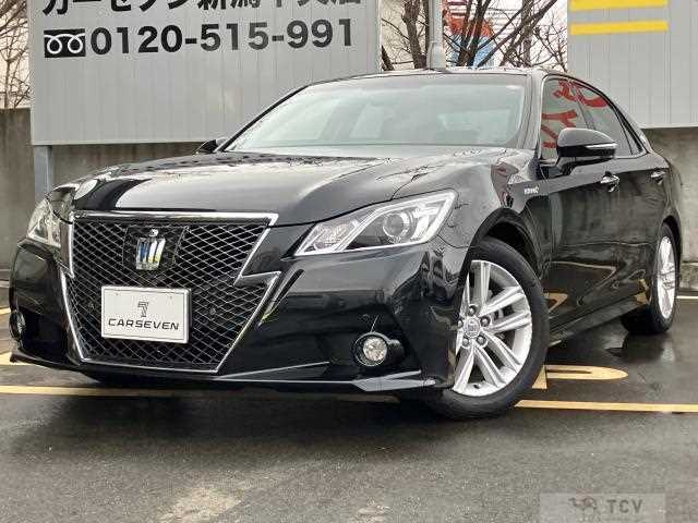 2014 Toyota Crown Hybrid