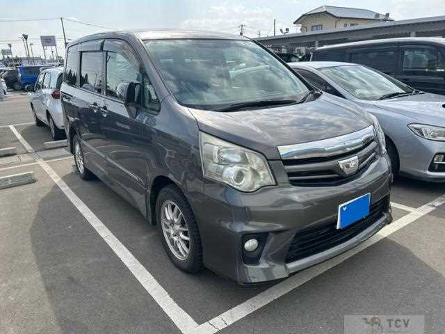 2011 Toyota Noah