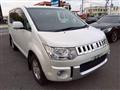 2013 Mitsubishi Delica D5