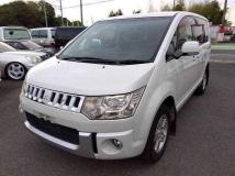 2013 Mitsubishi Delica D5