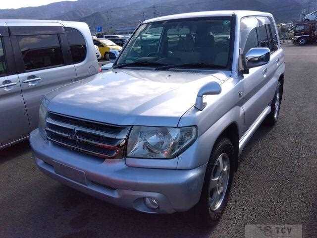 2005 Mitsubishi Pajero iO