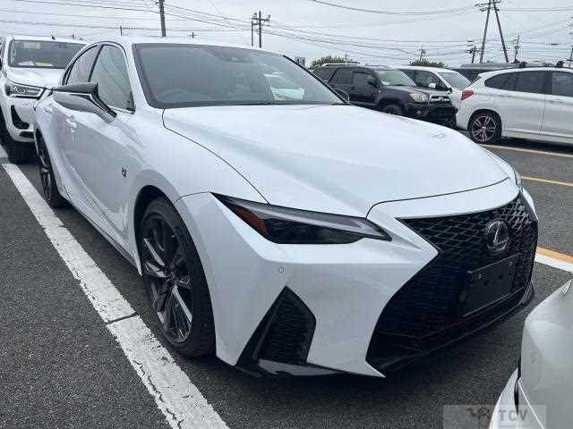 2023 Lexus IS