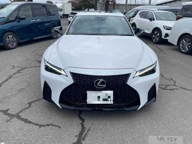 2023 Lexus IS