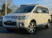 2013 Mitsubishi Delica D5
