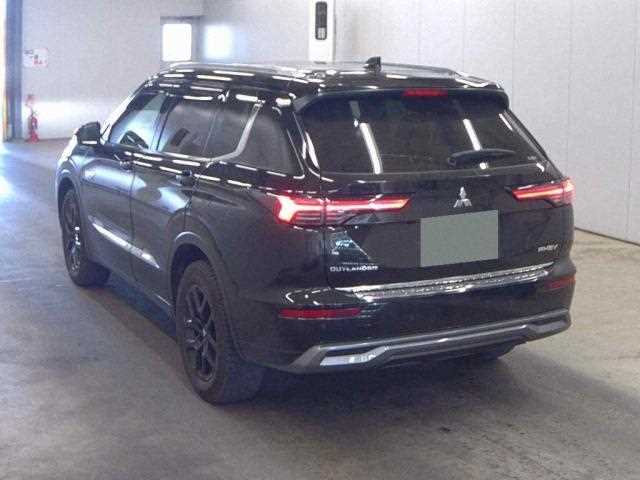 Mitsubishi Outlander 2025 — фото 3 купить в Москве