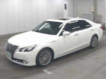 2013 Toyota Crown Majesta