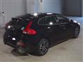 2019 Volvo V40