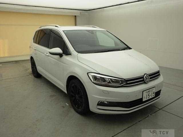 2018 Volkswagen Golf Touran
