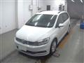 2016 Volkswagen Golf Touran