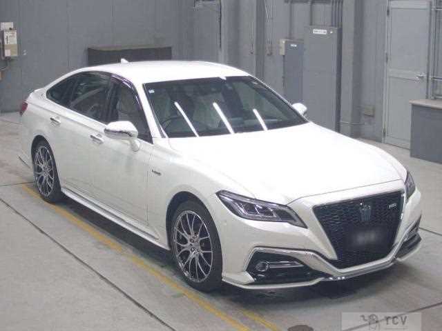 2018 Toyota Crown Hybrid