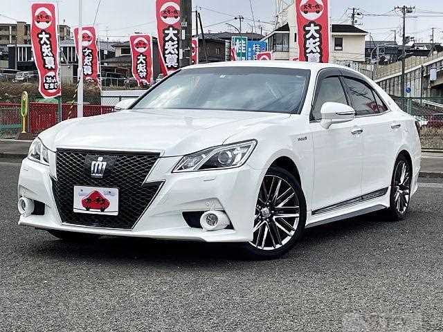 2014 Toyota Crown Hybrid