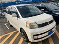 2003 Toyota Voxy