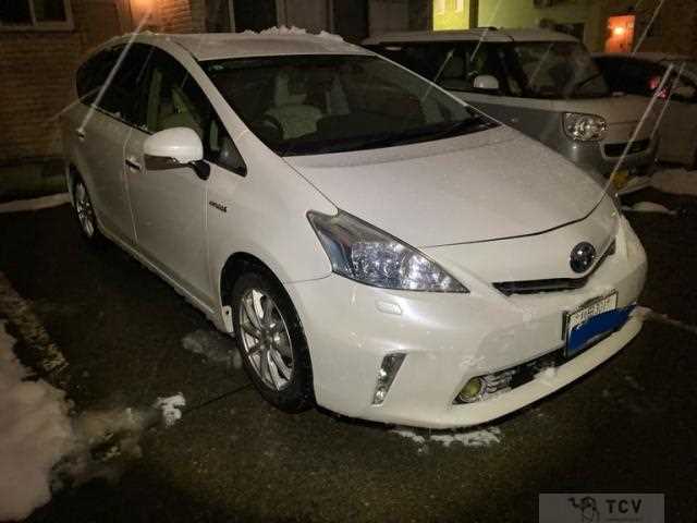 2013 Toyota PRIUS α