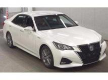 2016 Toyota Crown Hybrid