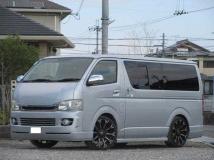 2005 Toyota Hiace Van