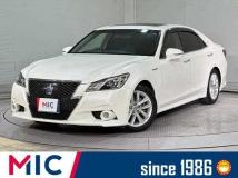 2014 Toyota Crown Hybrid