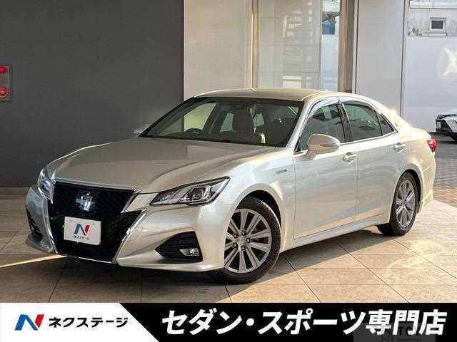 2018 Toyota Crown Hybrid
