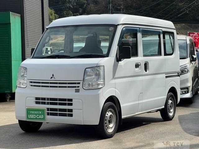 2017 Mitsubishi Minicab Van