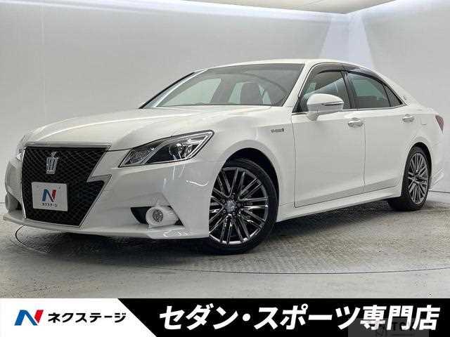 2013 Toyota Crown Hybrid