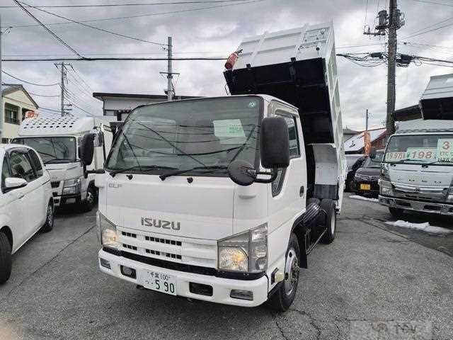 2013 Isuzu Elf Truck