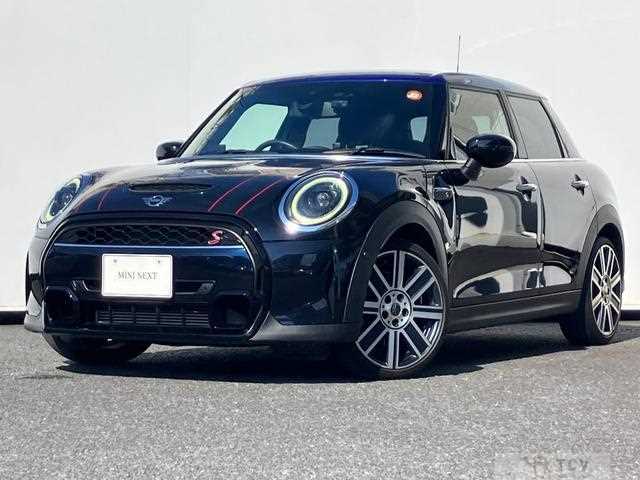 2021 BMW MINI