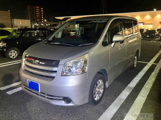 2008 Toyota Noah