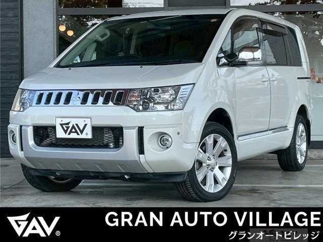 2017 Mitsubishi Delica D5