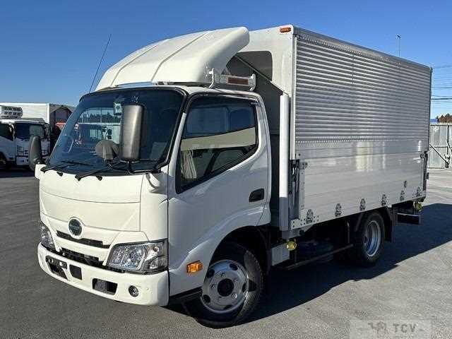 2022 Hino Dutro