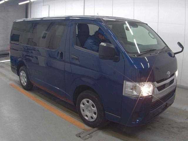 Toyota Hiace Van 2022 — миниатюра 6