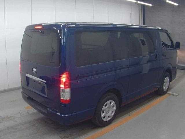 Toyota Hiace Van 2022 — миниатюра 7