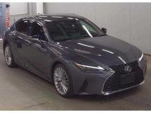 2023 Lexus IS