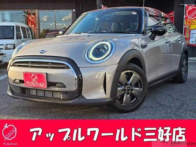2022 BMW MINI