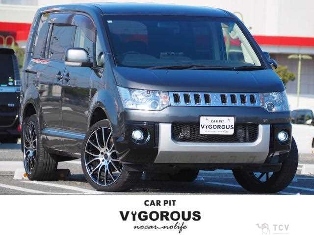 2013 Mitsubishi Delica D5