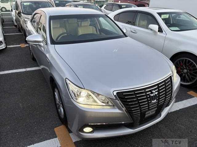 2015 Toyota Crown Hybrid
