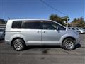 2007 Mitsubishi Delica D5