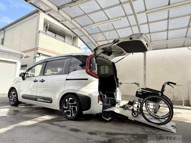 2023 Toyota Sienta