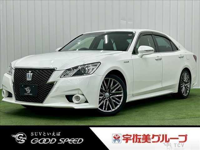 2013 Toyota Crown Hybrid