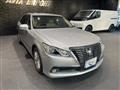 2013 Toyota Crown Hybrid