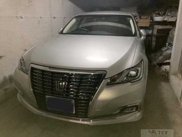 2016 Toyota Crown Hybrid